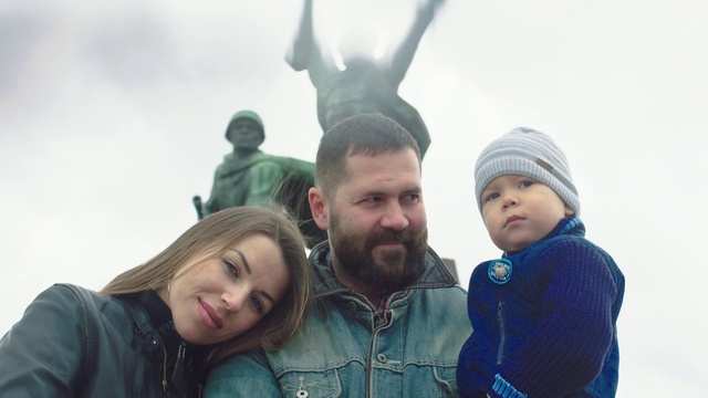 Video Reference: People, Fun, Friendship, Winter, Photography, Smile, Vacation, Ear, Tourism, Leisure