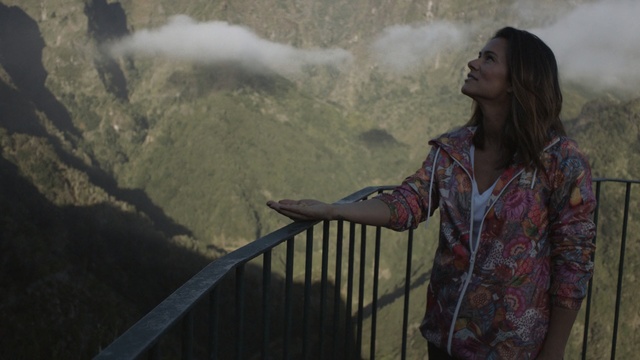 Video Reference: Atmospheric phenomenon, Smoke, Human, Photography, Hill station, Geological phenomenon, Long hair, Landscape, World, Travel