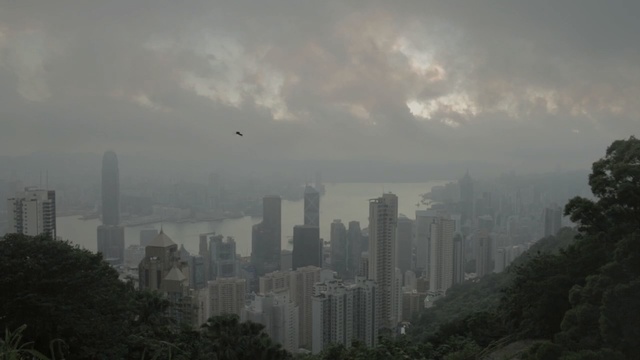 Video Reference: Metropolitan area, Cityscape, Sky, Atmospheric phenomenon, Metropolis, Urban area, City, Daytime, Skyline, Skyscraper