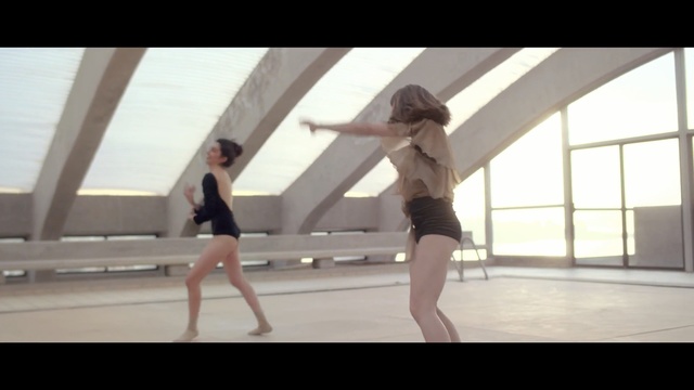 Video Reference: Choreography, Ballet, Dance, Acrobatics, Performing arts, Snapshot, Modern dance, Performance, Sportswear, Leg, Person