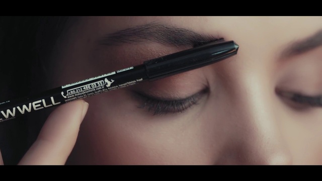 Video Reference: Eyebrow, Eyelash, Cosmetics, Eye, Mascara, Beauty, Eye liner, Skin, Lip, Organ