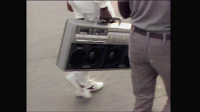 Video Reference: Technology, Electronics, Leg, Hand, Small appliance, Photography, Electronic device, Machine, Shoe, Home appliance