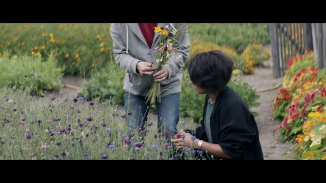 Video Reference: People in nature, Nature, Flower, Plant, Garden, Spring, Botany, Adaptation, Floral design, Fun, Person