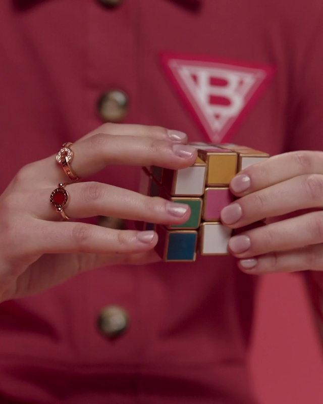 Video Reference: Nail, Finger, Hand, Pink, Material property, Magenta, Ring, Thumb, Fashion accessory, Nail care