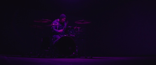 Video Reference: Purple, Violet, Performance, Black, Entertainment, Magenta, Darkness, Musician, Stage, Performing arts, Person