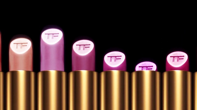 Video Reference: Pink, Cosmetics, Lipstick, Material property, Cylinder, Tints and shades, Gloss, Magenta, Person