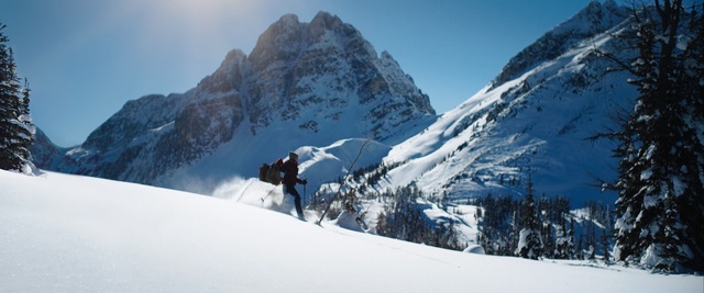 Video Reference: Mountainous landforms, Mountain, Snow, Glacial landform, Winter, Mountain range, Ridge, Geological phenomenon, Nunatak, Recreation