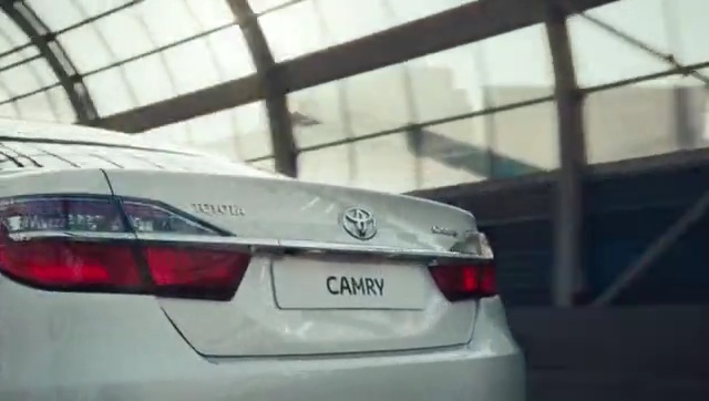 Video Reference: Land vehicle, Vehicle, Car, Mid-size car, Full-size car, Automotive design, Vehicle registration plate, Sedan, Trunk