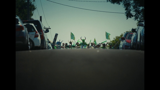 Video Reference: Green, Mode of transport, Snapshot, Morning, Photography, Fun, Road, Adaptation, Crowd, Architecture