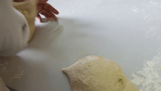 Video Reference: dough, baking, powdered sugar