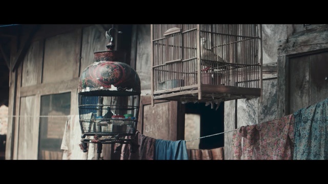 Video Reference: Iron, Snapshot, Metal, Facade, Architecture, Window, Photography, Daylighting, Darkness, Fictional character