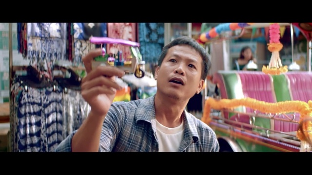 Video Reference: Fun, Snapshot, Happy, Drink, Smile, Photography, Supermarket, Leisure, Shopkeeper