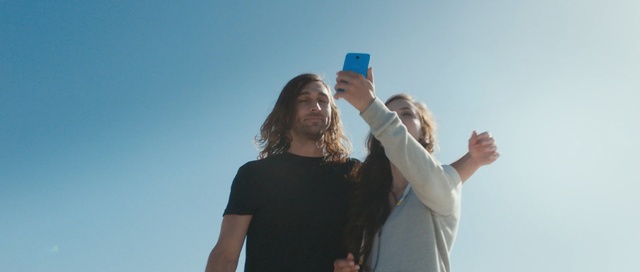 Video Reference: blue, sky, fun, vacation, girl, hand, happiness, water, Person