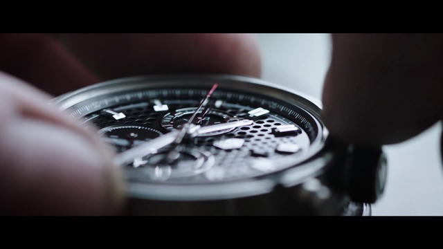 Video Reference: Watch, Still life photography, Spoke, Photography, Close-up, Macro photography, Wheel, Rim, Material property, Black-and-white