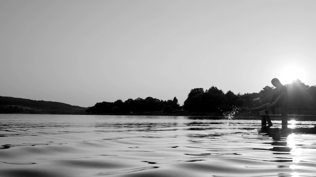 Video Reference: Body of water, White, Water, Nature, Black, Sky, Calm, Sea, Reflection, Atmospheric phenomenon