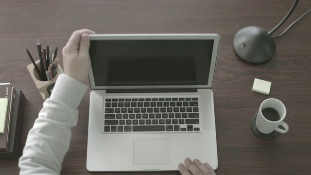 Video Reference: Product, Laptop, Computer keyboard, Space bar, Personal computer, Technology, Electronic device, Input device, Hand, Netbook