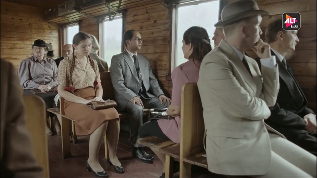 Video Reference: Photograph, People, Conversation, Sitting, Gentleman, Event, Interaction, Suit, Fashion, Fun, Person