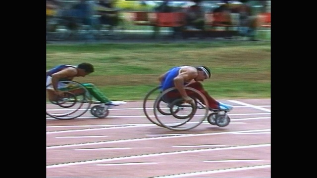 Video Reference: Wheelchair racing, Vehicle, Sports, Recreation, Endurance sports, Cycling, Bicycle, Wheelchair, Individual sports, Racing