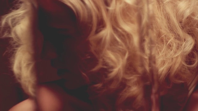 Video Reference: Hair, Blond, Hair coloring, Beauty, Hairstyle, Brown hair, Long hair, Caramel color, Layered hair, Neck