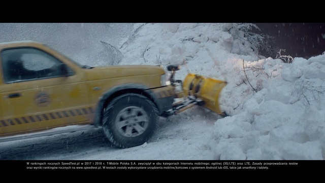 Video Reference: Land vehicle, Vehicle, Car, Automotive tire, Snow, Automotive exterior, Off-roading, Tire, Automotive wheel system, Bumper