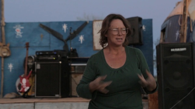 Video Reference: Shoulder, Joint, Fun, Muscle, Vacation, Media, Electronic device, Glasses, Tourism, Screenshot, Person