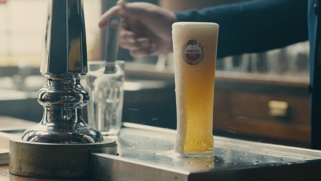 Video Reference: drink, glass, bottle, water, beer, alcohol, pint us, glass bottle, Person