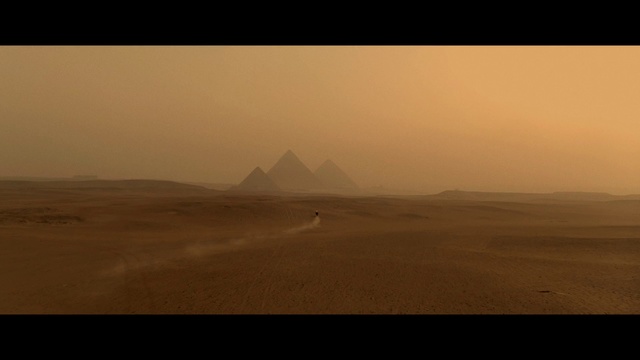 Video Reference: Sand, Desert, Natural environment, Atmospheric phenomenon, Sky, Pyramid, Morning, Landscape, Horizon, Monument