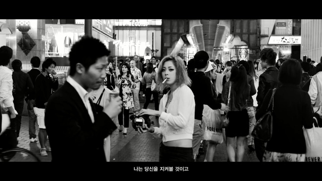 Video Reference: crowd, people, white, black, photograph, social group, black and white, infrastructure, street, photography, Person