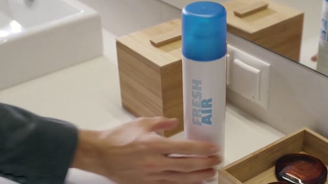 Video Reference: Product, Material property, Finger, Plastic bottle