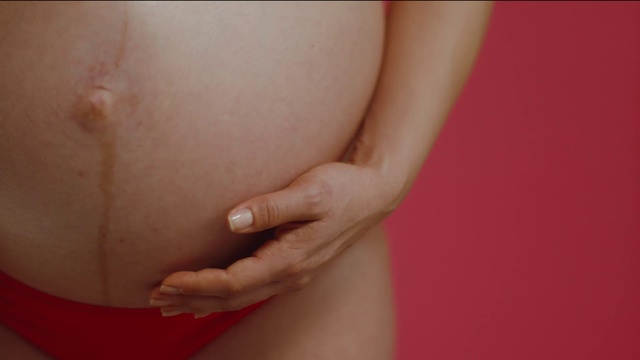 Video Reference: Skin, Abdomen, Stomach, Close-up, Joint, Hand, Arm, Trunk, Organ, Human body