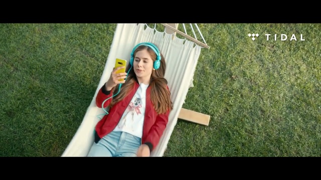 Video Reference: Photograph, Green, Facial expression, Grass, Fun, Lady, Beauty, Lawn, Sitting, Snapshot