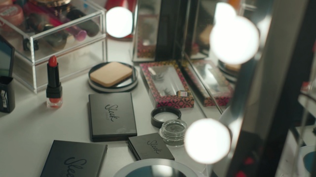 Video Reference: Product, Beauty, Material property, Cosmetics, Room, Electronics, Eye shadow, Person