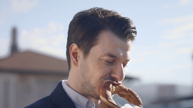 Video Reference: Nose, Chin, Facial hair, Mouth, Neck, Eating, Beard, Ear, Jaw, Snack