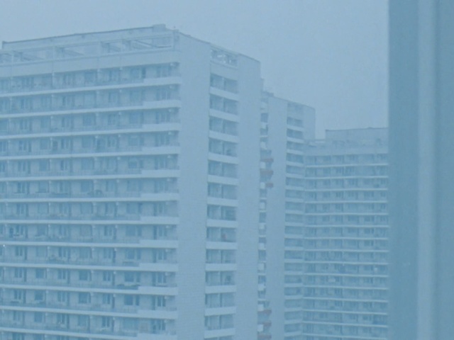 Video Reference: Tower block, Metropolitan area, Atmospheric phenomenon, Daytime, Condominium, Urban area, Skyscraper, Commercial building, Architecture, Building