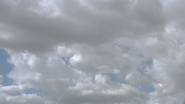 Video Reference: Sky, Cloud, Daytime, White, Cumulus, Atmospheric phenomenon, Atmosphere, Meteorological phenomenon, Calm, Sunlight
