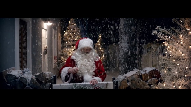 Video Reference: Santa claus, Christmas, Fictional character, Christmas eve, Photography, Holiday, Screenshot, Animation, Winter, Beard, Person