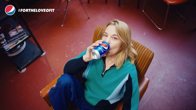 Video Reference: Singing, Fun, Singer, Blond, Cheek, Mouth, Music artist, Performance, Music, Performing arts