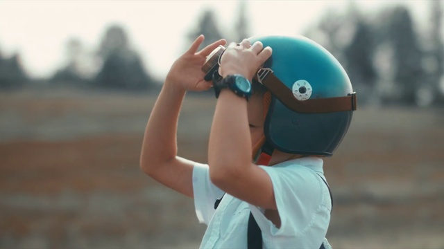 Video Reference: Arm, Hand, Photography, Helmet, Competition event, Sports equipment, Elbow, Ball, Team sport