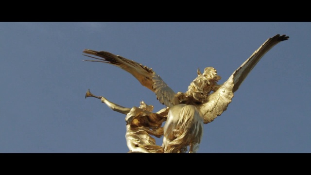 Video Reference: Statue, Sculpture, Metal, Classical sculpture, Organism, Bronze, Art, Stock photography, Fictional character, Monument