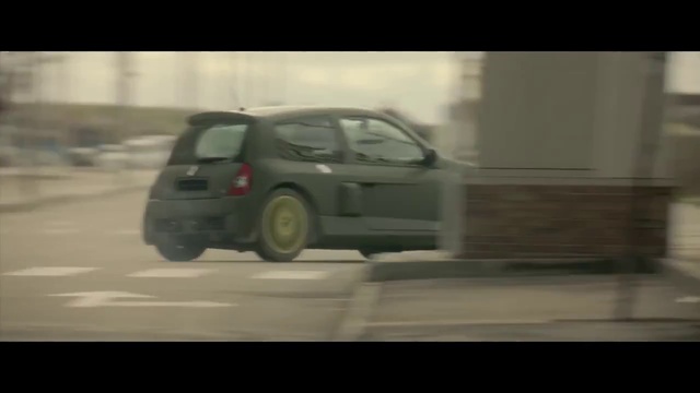 Video Reference: Land vehicle, Vehicle, Car, Hatchback, Automotive design, Hot hatch, Renault clio v6 renault sport, Subcompact car, City car, Automotive wheel system