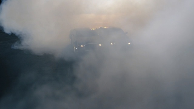 Video Reference: Smoke, Atmospheric phenomenon, Sky, Fog, Mist, Cloud, Geological phenomenon, Haze, Atmosphere