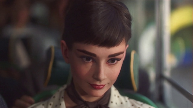 Video Reference: Face, Hair, Facial expression, Eyebrow, Hairstyle, Forehead, Head, Beauty, Skin, Chin
