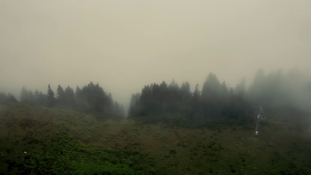 Video Reference: Mist, Fog, Haze, Atmospheric phenomenon, Nature, Morning, Hill station, Sky, Atmosphere, Rural area