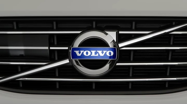 Video Reference: Grille, Vehicle, Car, Logo, Automotive exterior, Emblem, Ford motor company, Badge, Volvo cars, Volvo xc60