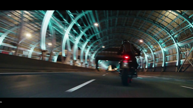 Video Reference: Metropolitan area, Light, Transport, Night, Snapshot, Mode of transport, Architecture, Automotive lighting, Urban area, Infrastructure