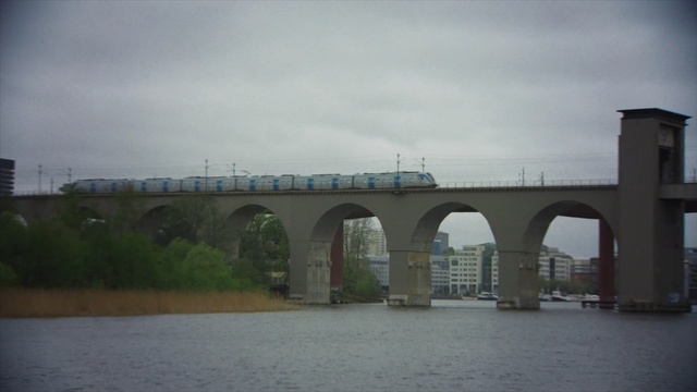 Video Reference: bridge, waterway, sky, fixed link, viaduct, river, arch bridge, concrete bridge, girder bridge, beam bridge