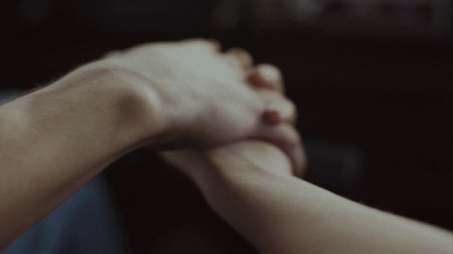 Video Reference: Foot, Hand, Leg, Arm, Finger, Nail, Skin, Toe, Joint, Human body