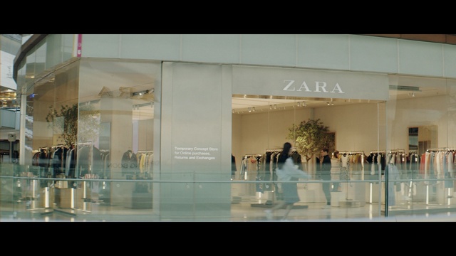 Video Reference: architecture, glass, tourist attraction, window, building, interior design, facade, shopping mall, daylighting