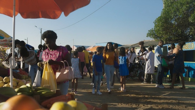 Video Reference: People, Crowd, Community, Event, Adaptation, Leisure, Festival, Tourism, Person