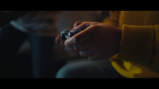 Video Reference: Hand, Finger, Photography, Darkness, Still life photography, Macro photography, Nail, Screenshot, Wrist